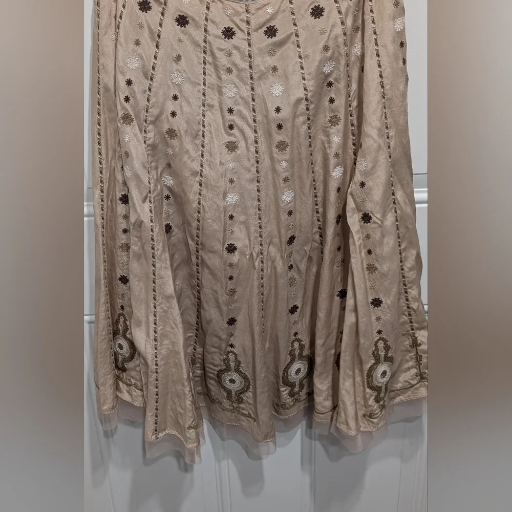 Peter Nygard Beige Boho Embroidered A-Line Skirt 8 - Picture 3 of 9